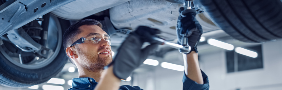 expert car mechanic